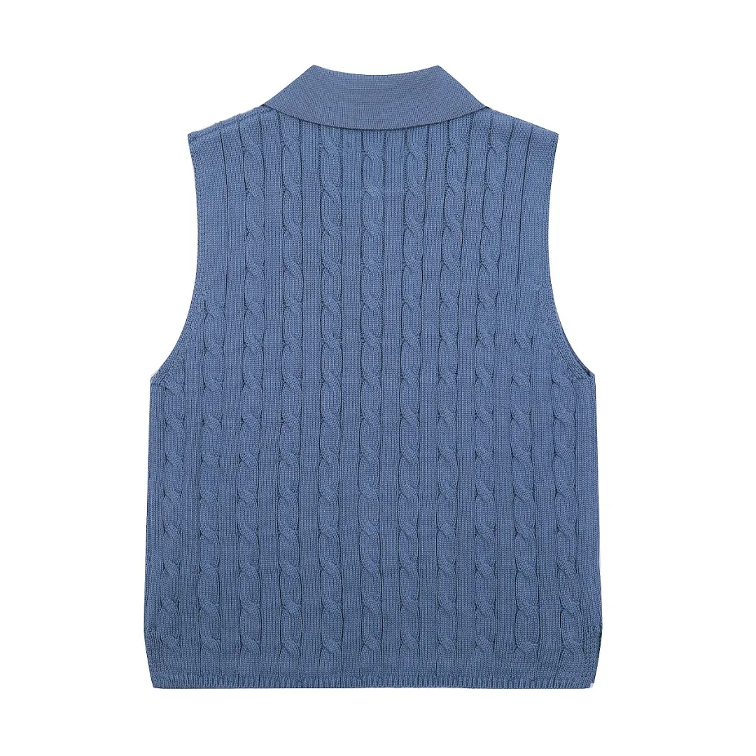 P166 💰 "Top quality" Style number: DS023# (not off the shelves all year round) [Ralph Lauren POLO lapel solid color pony embroidered logo knitted vest short sleeves] ✅Ralph Lauren Ralph Lauren classic basic versatile all-season cardigan knitted POLO vest vest short sleeves ✅Main supplier platform live broadcast Wholesale entity Replacement when out of stock Not off the shelf ✅ZP quality 1:1 version Scan the code to enter the GF website Counter quality ✅Details and quality are the only one in Guangzhou. Imported quality cotton yarn, focusing on high-end, cost-effective. Needless to say good quality. ✅Restore the original version. The maximum size can be worn up to 150 pounds. Loose, comfortable and stress-free. Olive green, denim blue, Chinese red